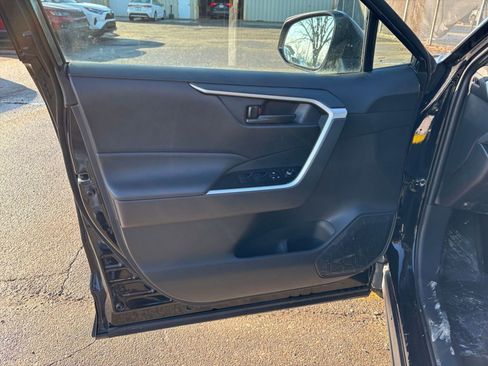 Used 2025 Toyota RAV4 LE image 20