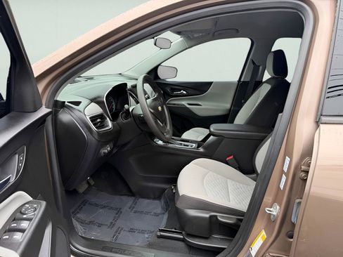 Used 2019 Chevrolet Equinox LS AWD/4WD image 12