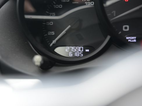 Certified 2016 Porsche Boxster Spyder RWD image 18
