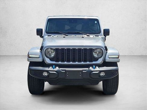 Used 2024 Jeep Wrangler Unlimited AWD/4WD image 2
