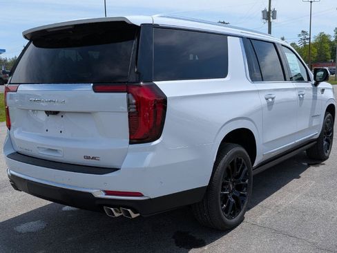 New 2026 GMC Yukon XL Denali w/ Denali Reserve Package AWD/4WD image 7