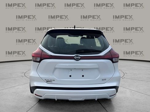 Used 2024 Nissan Kicks SR w/ SR Premium Package image 4