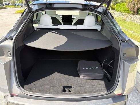 Used 2026 Tesla Model Y 2WD image 11