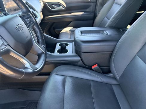 Used 2022 Chevrolet Tahoe Z71 w/ Luxury Package AWD/4WD image 18