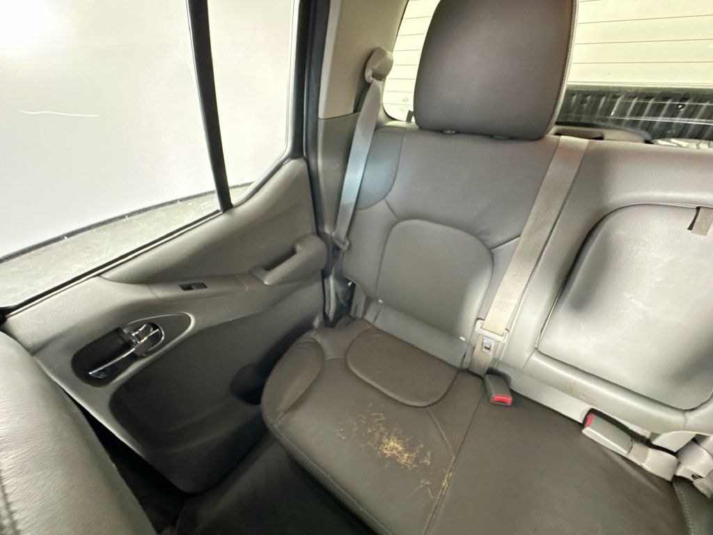 Used 2013 Nissan Frontier SL w/ Moonroof Pkg RWD image 12