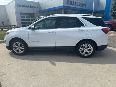 Used 2020 Chevrolet Equinox Premier AWD/4WD image 9