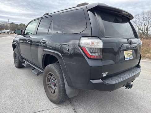Used 2019 Toyota 4Runner SR5 image 8