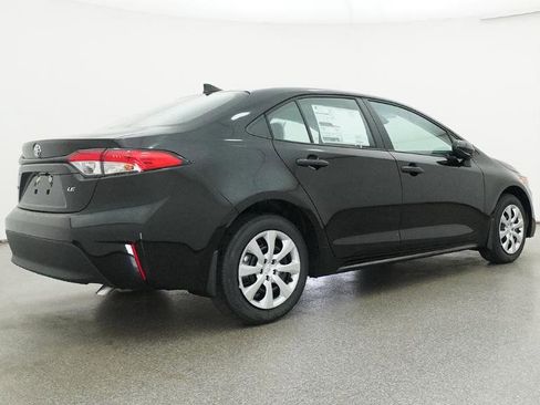 Used 2026 Toyota Corolla LE image 28