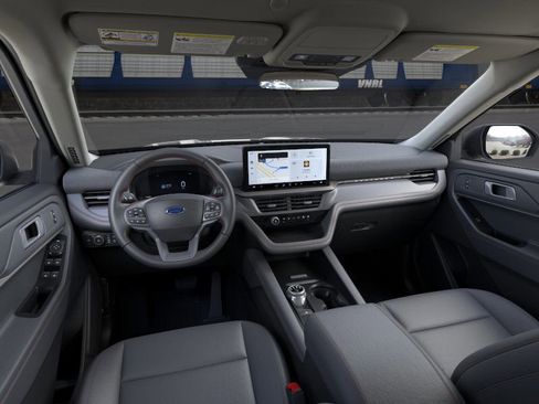 New 2025 Ford Explorer Active w/ Active Comfort Package image 9