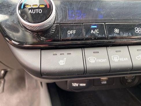 Used 2023 Hyundai Elantra SEL w/ Convenience Package image 23