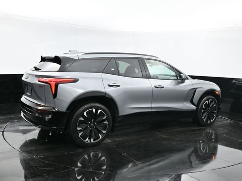 New 2025 Chevrolet Blazer EV RS image 7