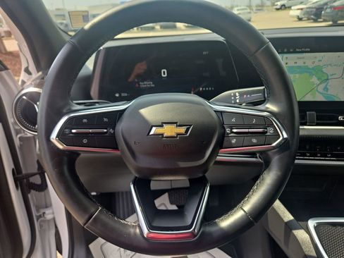 Used 2025 Chevrolet Equinox LT FWD image 19