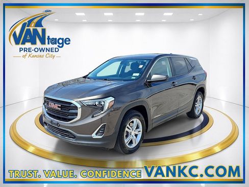 Used 2019 GMC Terrain SLE AWD/4WD image 1