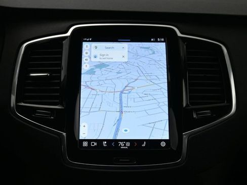 Used 2024 Volvo XC90 B5 Plus w/ Protection Package Premier image 14