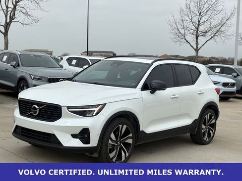 Certified 2023 Volvo XC40 B5 Plus w/ Driver Assist Package image 4