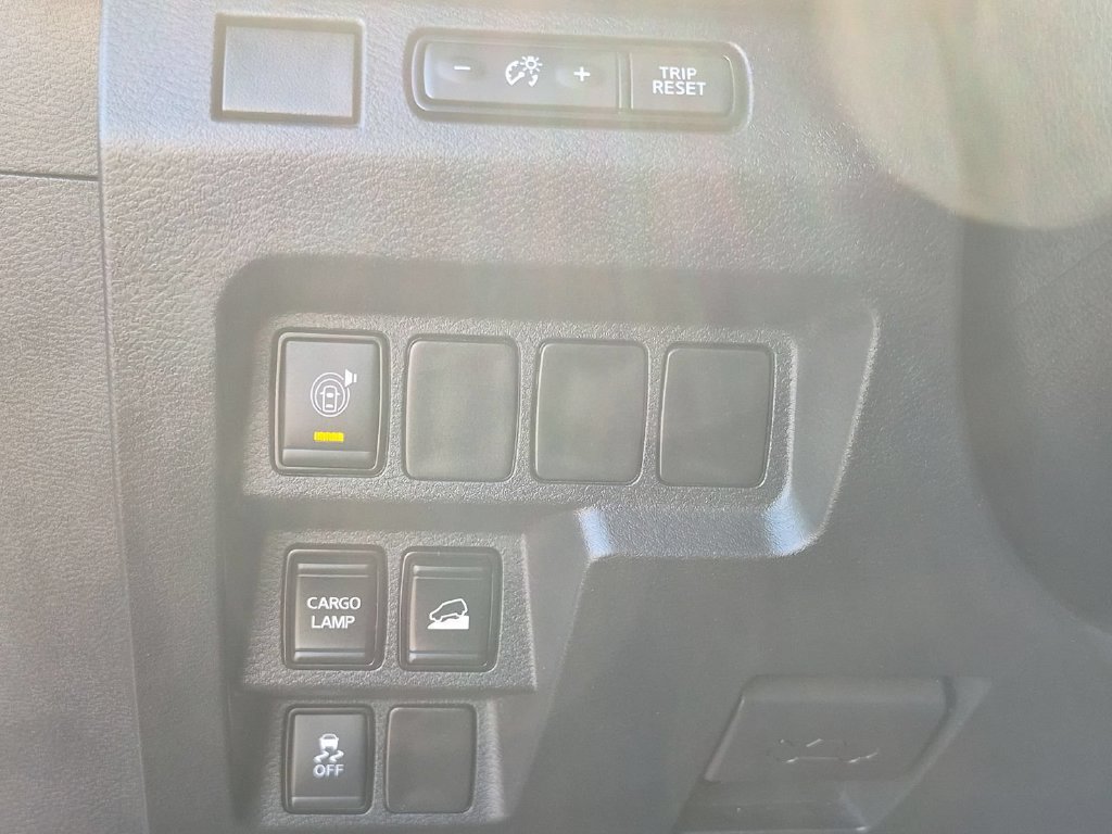 Used 2023 Nissan Frontier SV w/ Midnight Edition Package AWD/4WD image 10