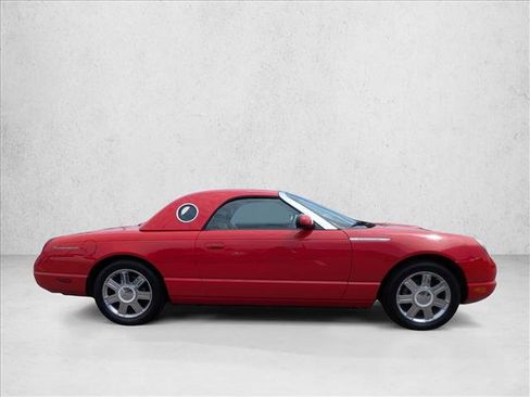 Used 2005 Ford Thunderbird RWD image 4