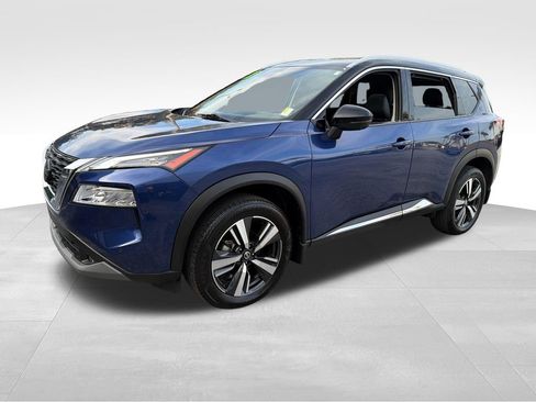 Used 2021 Nissan Rogue SL w/ Premium Package FWD image 3