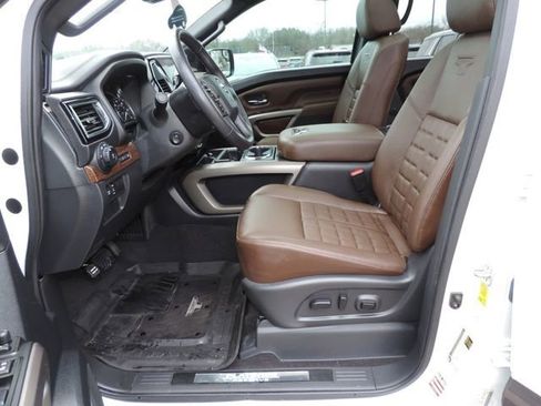 Used 2023 Nissan Titan Platinum Reserve w/ Moonroof Package image 26