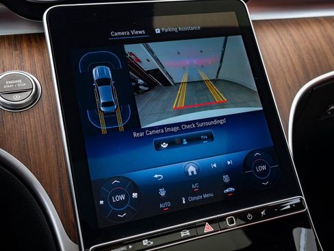 Certified 2025 Mercedes-Benz C 300 4MATIC Sedan image 31