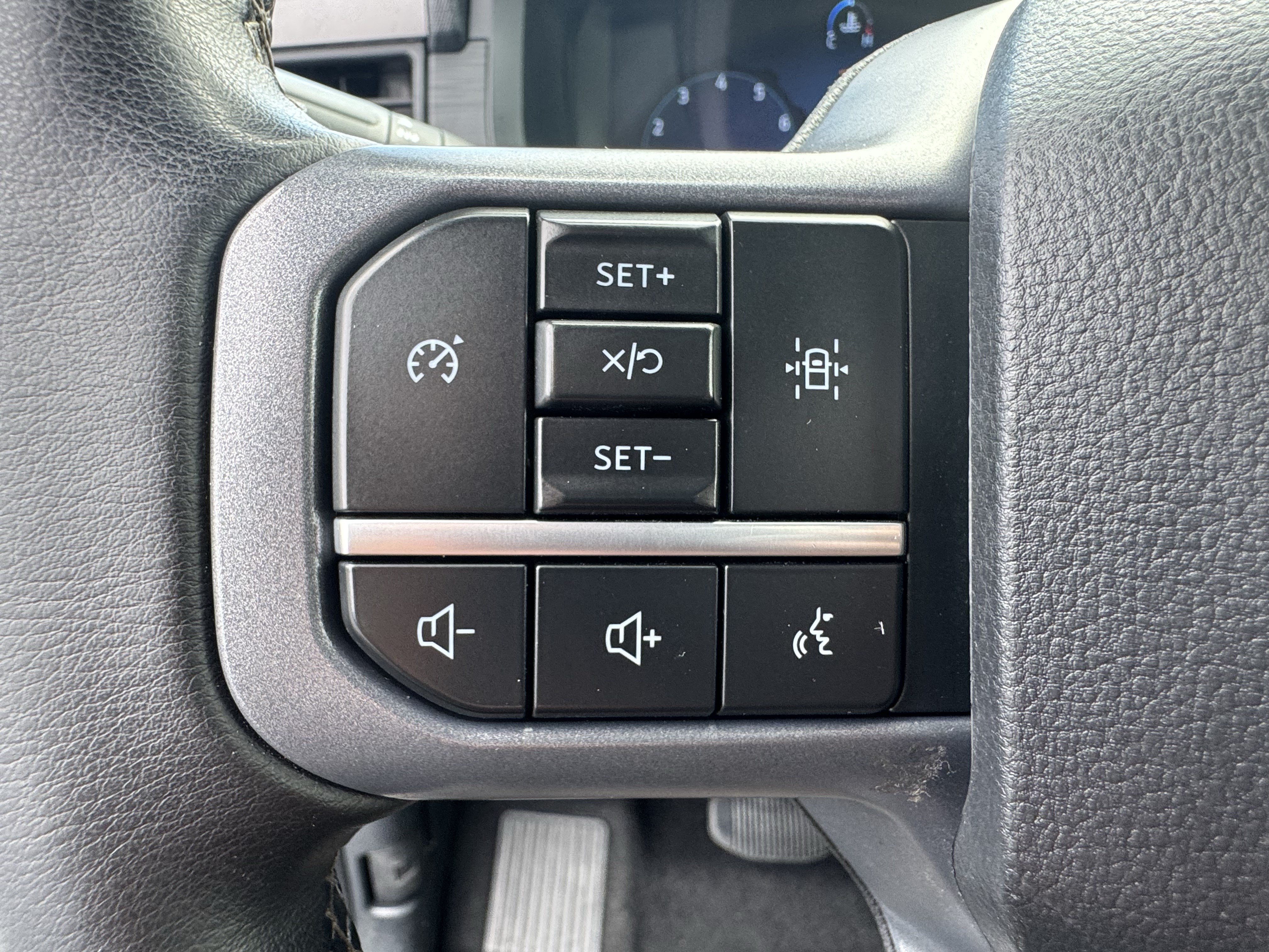 Used 2025 Ford F150 XLT w/ Equipment Group 301A Standard AWD/4WD image 31