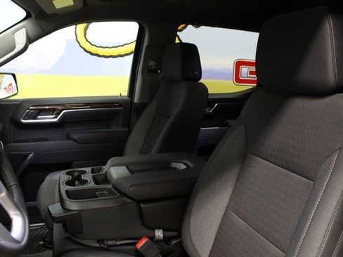 New 2026 GMC Sierra 1500 Elevation image 18