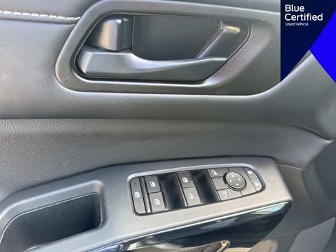 Used 2025 Nissan Pathfinder SV AWD/4WD image 27