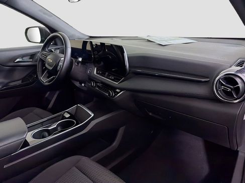 Used 2025 Chevrolet Equinox LT image 31