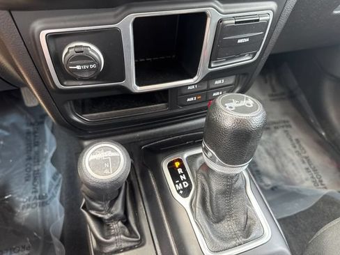 Used 2018 Jeep Wrangler Unlimited Sport AWD/4WD image 22