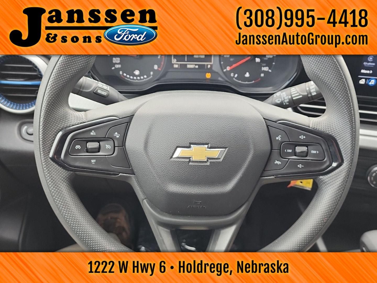 Used 2025 Chevrolet Trax LS FWD image 22