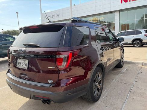 Used 2018 Ford Explorer Sport w/ Equipment Group 401A AWD/4WD image 6