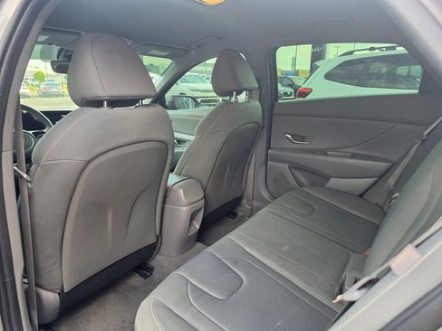 Used 2024 Hyundai Elantra SEL FWD image 11