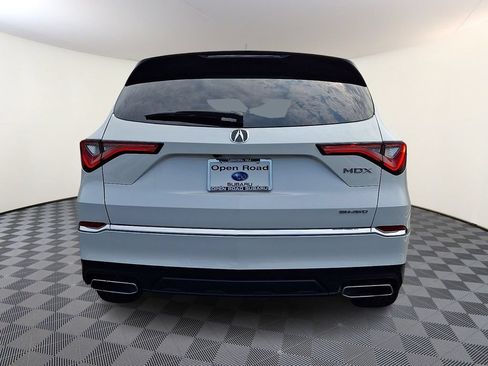 Used 2023 Acura MDX SH-AWD image 8