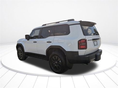 Used 2024 Toyota Land Cruiser image 18