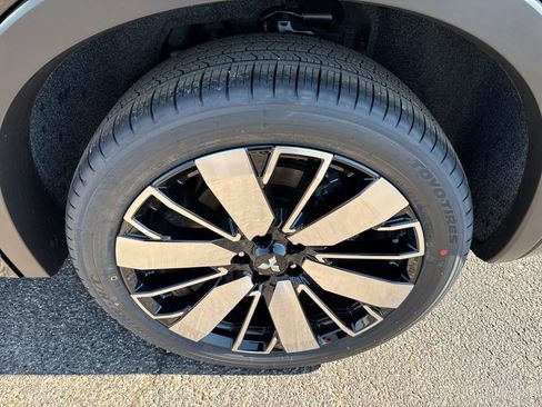 New 2026 Mitsubishi Outlander SEL FWD image 39
