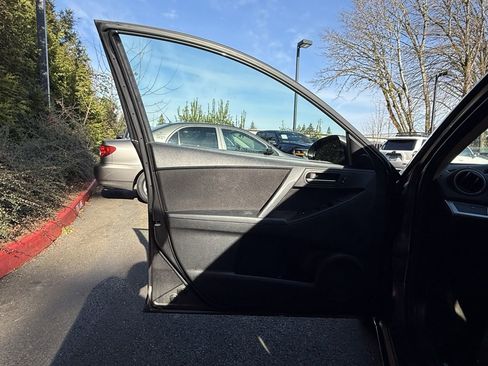 Used 2012 MAZDA MAZDA3 i Touring image 22