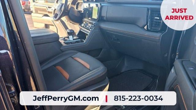 Used 2025 GMC Sierra 1500 AT4 w/ AT4 Premium Package AWD/4WD image 19