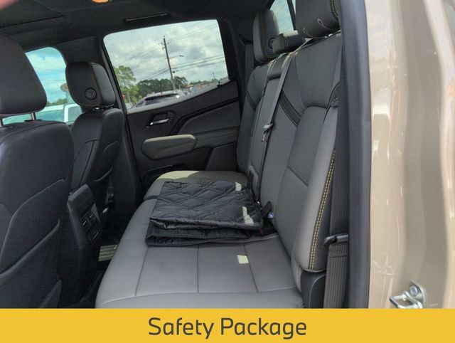 Used 2024 Chevrolet Colorado ZR2 w/ ZR2 Convenience Package III AWD/4WD image 27