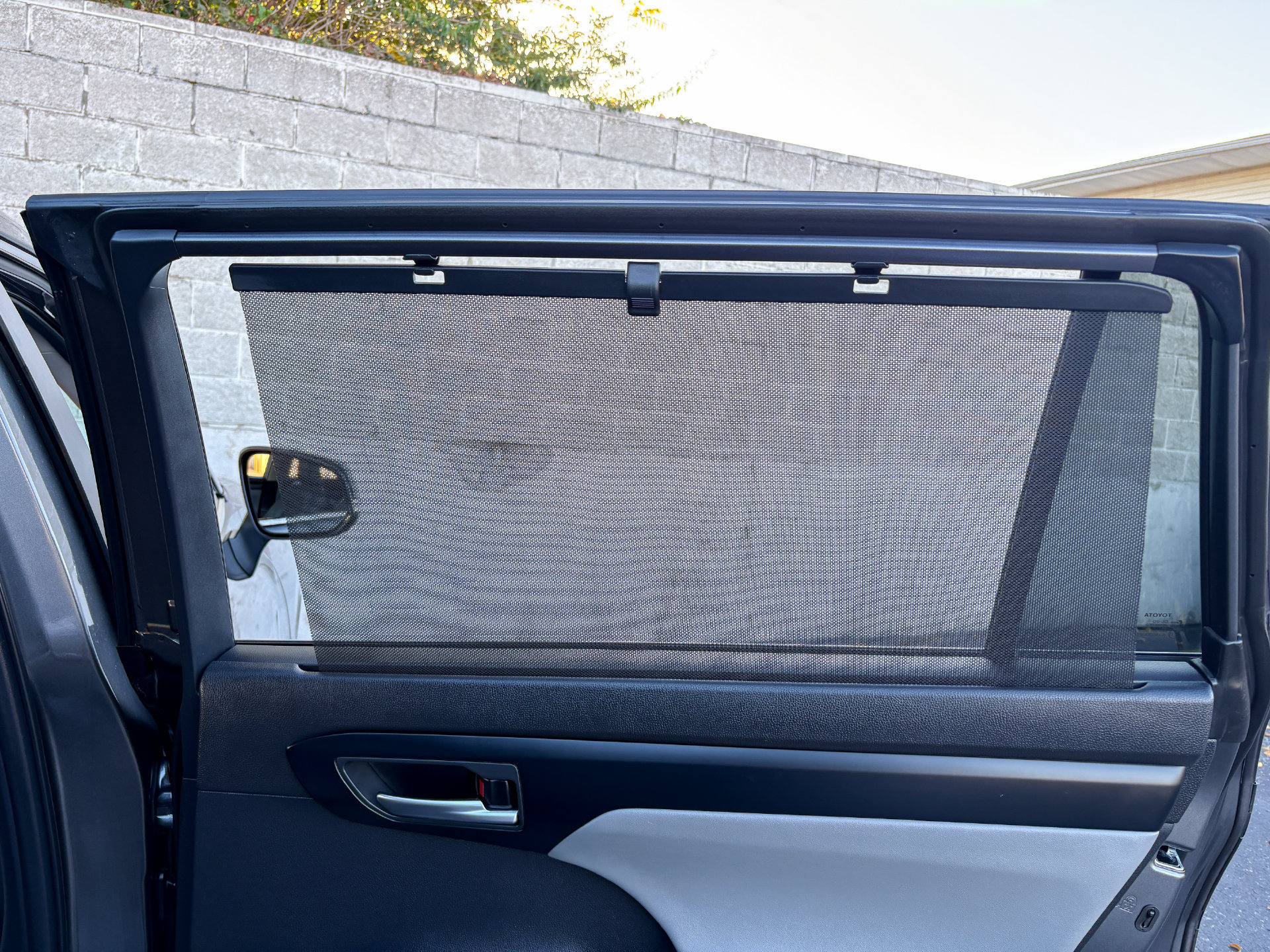 Used 2023 Toyota Highlander XLE FWD image 23
