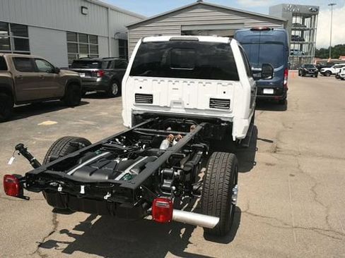 New 2026 Ford F350 XL w/ XL Chrome Package AWD/4WD image 8
