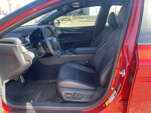 Used 2025 Toyota Camry XSE w/ Premium Package image 10