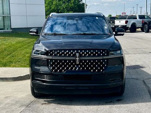 Used 2025 Lincoln Navigator Black Label AWD/4WD image 8