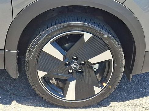 New 2026 Nissan Kicks SR w/ SR Premium Package FWD image 8