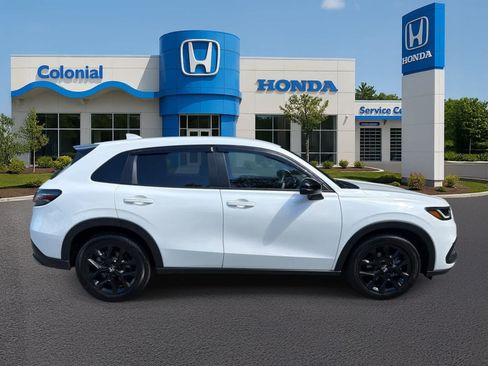 Used 2023 Honda HR-V Sport image 7