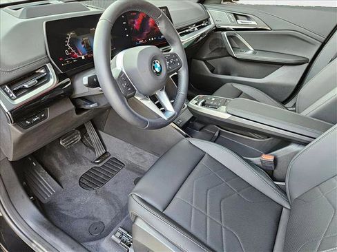 Used 2026 BMW X1 xDrive28i w/ Technology Package image 9