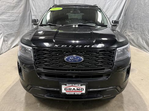 Used 2018 Ford Explorer Sport image 2