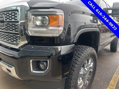 Used 2019 GMC Sierra 2500 Denali