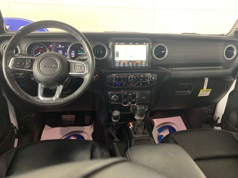 Used 2022 Jeep Wrangler Unlimited Sahara w/ Cold Weather Group image 34