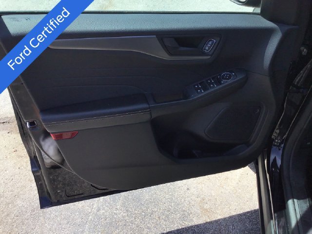 Certified 2023 Ford Escape Active AWD/4WD image 11