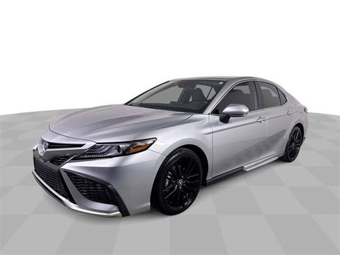 Used 2024 Toyota Camry XSE w/ Cold Weather Package image 4